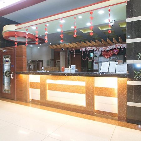 Reddoorz At Winter Hotel Araneta Quezon City Exterior foto