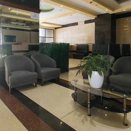 Reddoorz At Winter Hotel Araneta Quezon City Exterior foto