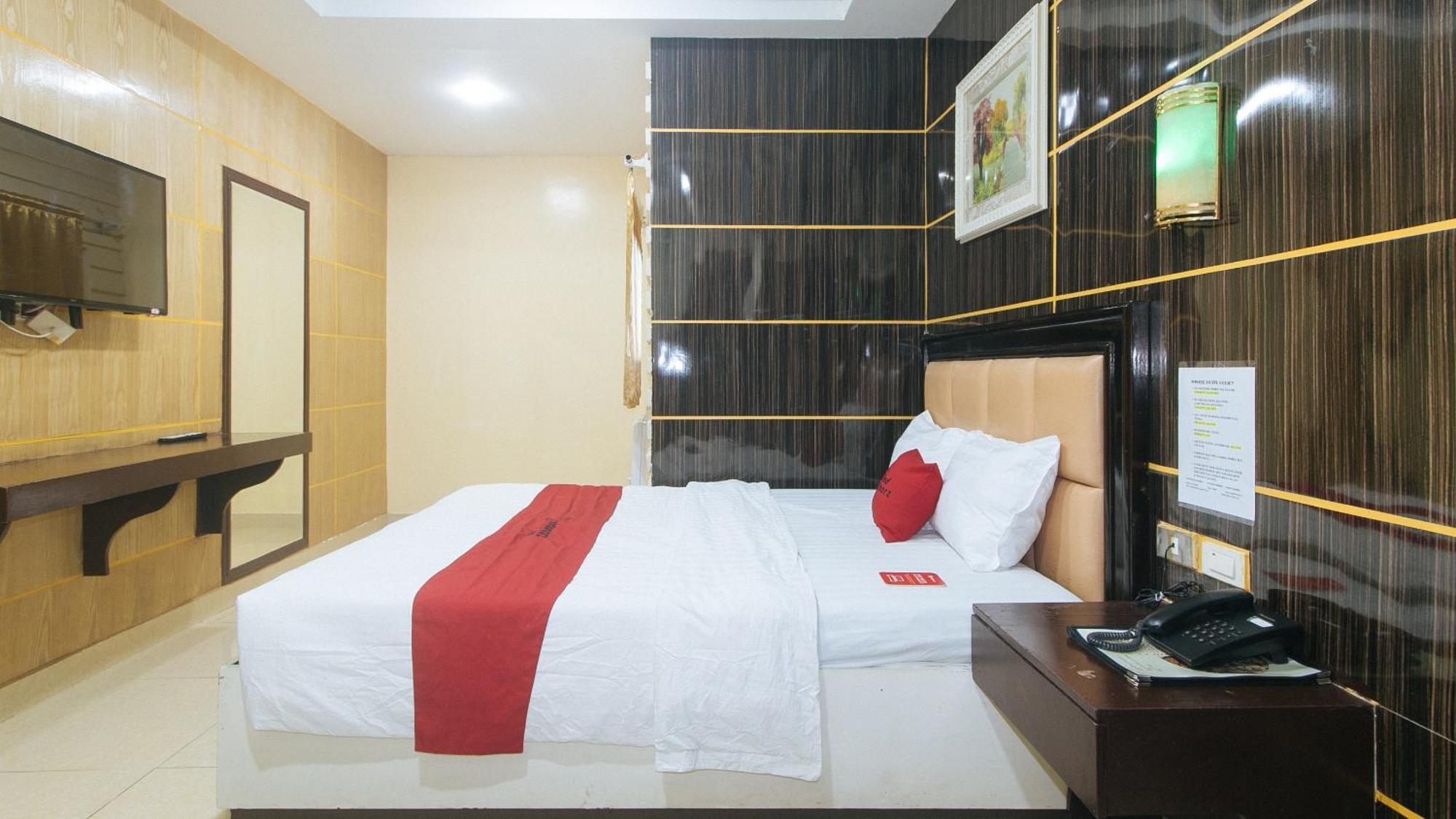 Reddoorz At Winter Hotel Araneta Quezon City Exterior foto